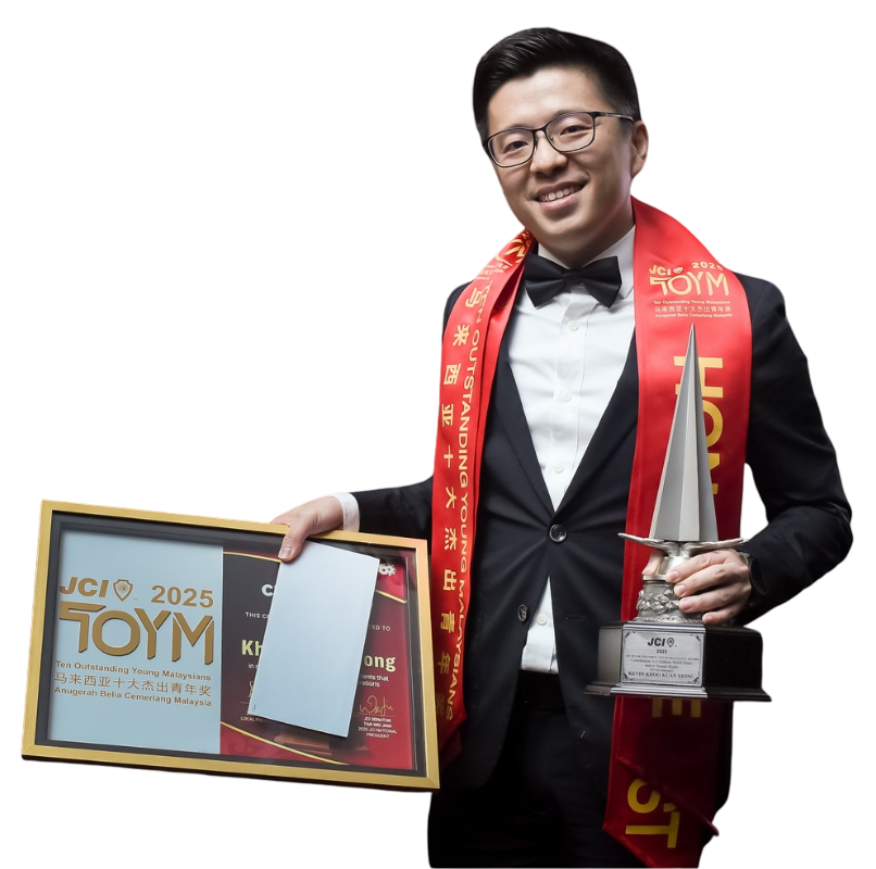 Ebright founder receiving an award