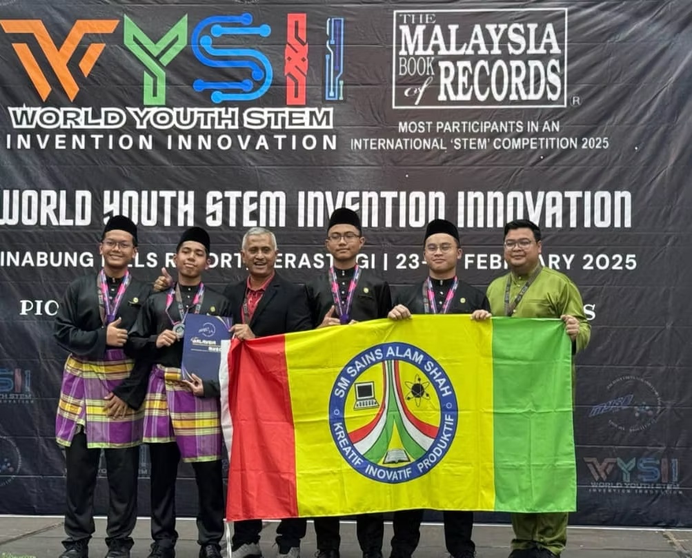Umar at World Youth STEM Innovation event